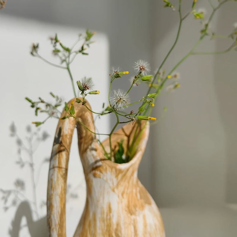 SYLVA Wood Effect Ceramic Vase - Country Cottage Design with Decorative Handle 24cm