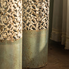 Vintage Cast Iron Floor Vase 52-67cm Pierced Floral Motif - Rustic Shabby Chic Design for Living Room - Elegant Decoration for Dried and Artificial Flowers
